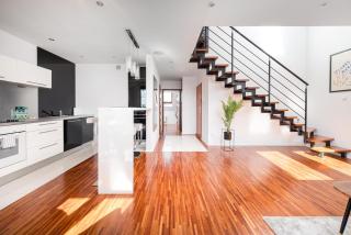 Targówek Two-Level Apartment by BookingHost - 1