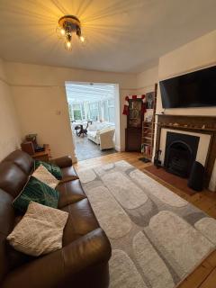 Budget Friendly Homestay - Southampton - 8
