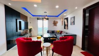 Gold Crest Elite Skyviews Apartments -Designer Interiors And Mall Access - Lahore - 8