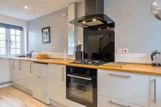 Finest Retreats - The Heselwood Coach House - 3