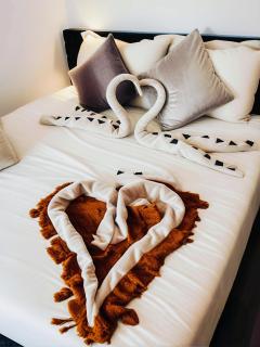 HMS Reastaurant & guest house - 7