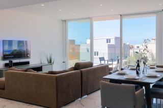 Villa Ixoria Unit 2 w Rooftop Pool by Arco Collection - 6