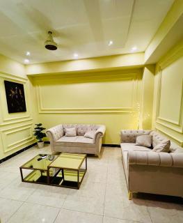 Modern 2-Bedroom Apartment Northern strip E-11 - Islamabad - 3
