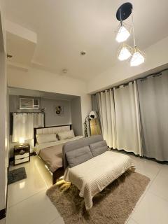 Venice Vista Lodge Staycation in McKinley Hill - 0
