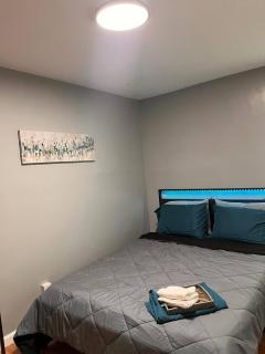 Cozy Modern Home with Large Fenced in Backyard - Camden - 1