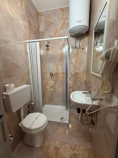 VALENTINO 48 napoli centro - 4