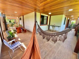 Beautiful garden flat by the lake and close to the beach - 1