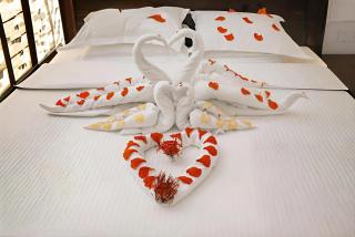 HMS Reastaurant & guest house - 8