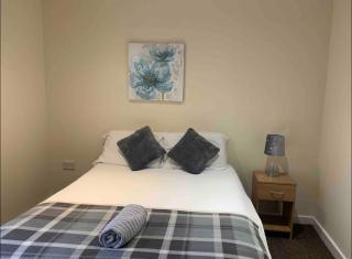 34 - Room 2 - Uplands - Swansea - 0