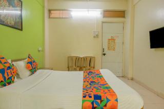 FabHotel Saraswati Niwas - Pune - 7