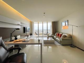 Spacious City 118 SQM Fast WiFi BTS Chong Nonsi - 1