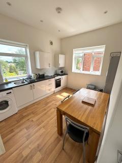 2 bed apartment complete with bedding and towels - Wellington - 4