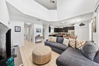 New to Market Solterra Luxury 6 Bed Villa with Spa - 3