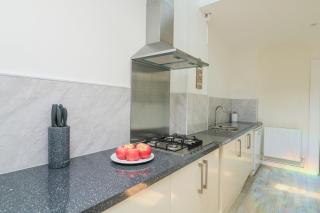 Hougoumont Cottage - 2