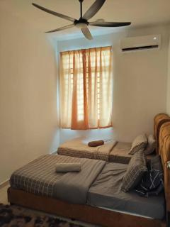 Qmal Homestay - 5