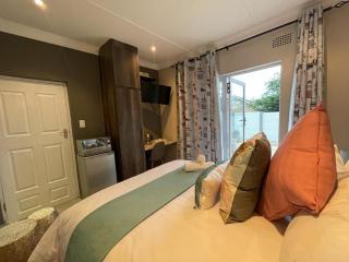 Chief cornerstone Lodge - Mthatha - 4