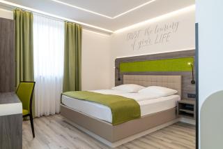 CHRIZZ Rooms - 1