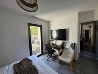 Maison moderne au pied du Mont Ventoux - 1