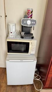 A spacious room in a strategic area - 4