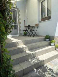 Jo's Studios - 1