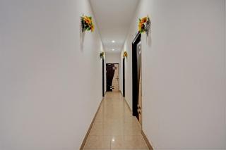 Hotel O Krishna Galaxy - 7