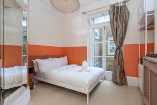 Unique 2BR with Indoor Hammock & Private Garden - 5