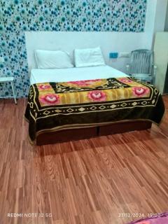 Ganga kashi dham p guest house - 2