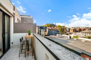 3 Story Zen Japanese Richmond Townhouse,Pool Table - 7