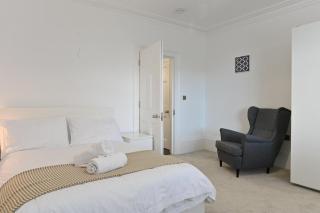 Stylish & Bright, Central Flat - Reading - 4