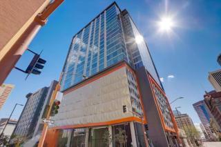 Boulevard Stays Downtown Highrise STU Sky Pool Parking Gym 01 - Phoenix - 7