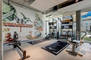 Boulevard Stays Downtown Highrise STU Sky Pool Parking Gym 01 - Phoenix - 4