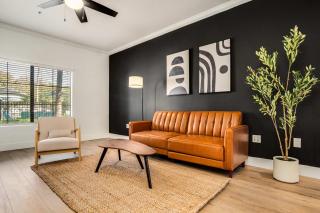 Boulevard Stays Quiet Modern 1BR Pickleball Pool Parking Gym 02 - Chandler - 6