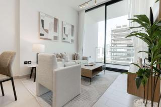 TRPS - Binghatti Amber, JVC - Luxury 1BR Haven - Prime Location - 4