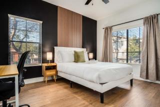 Boulevard Stays Quiet Modern 2BR Pickleball Pool Parking Gym 05 - 8