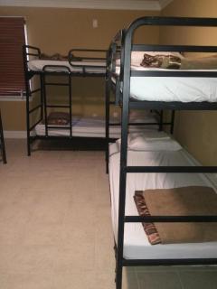 Mayflower Hospitality Hostel 2 - 5