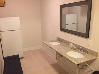Mayflower Hospitality Hostel 2 - 3