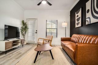 Boulevard Stays Quiet Modern 1BR Pickleball Pool Parking Gym 07 - Chandler - 0