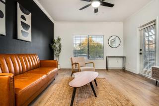 Boulevard Stays Quiet Modern 1BR Pickleball Pool Parking Gym 08 - Chandler - 1