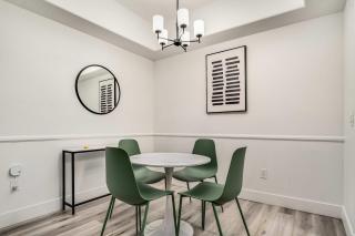 Boulevard Stays Quiet Modern 1BR Pickleball Pool Parking Gym 07 - Chandler - 6