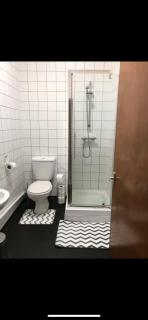 34 - Room 6 - Uplands - Swansea - 3