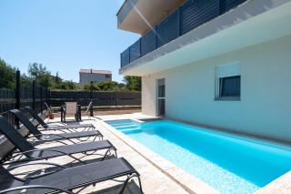 Family-friendly apartments with swimming pool Vir - Lozice, Vir - 24328 - 3