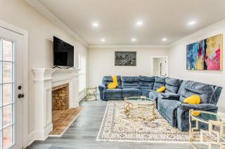 3-Story Home with Private Backyard in Florence! - Florence - 0