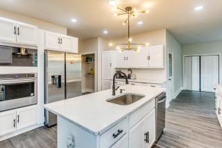3-Story Home with Private Backyard in Florence! - Florence - 6