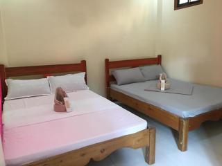 Jenises Inn - 1