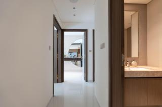 KeyRock - Stylish 2BR Apt with Palm Jumeirah View, Balcony , Pool & Gym Access - 3