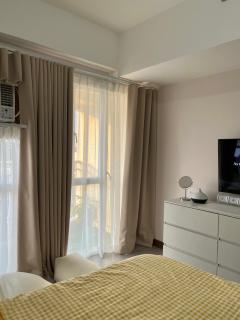 B&B Suites - 0