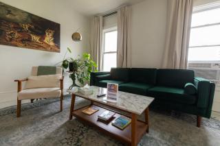 Charming & Newly Renovated 2BR in St Albans - Saint Albans - 3