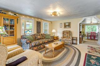 2 Mi to Hiking Trails Cozy Fayetteville Cottage! - 0