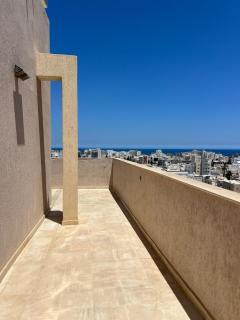 Spacious apartment with sea view - 4