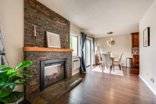 2 Mi to CU Boulder Mtn-View Condo with Pool Access - 3